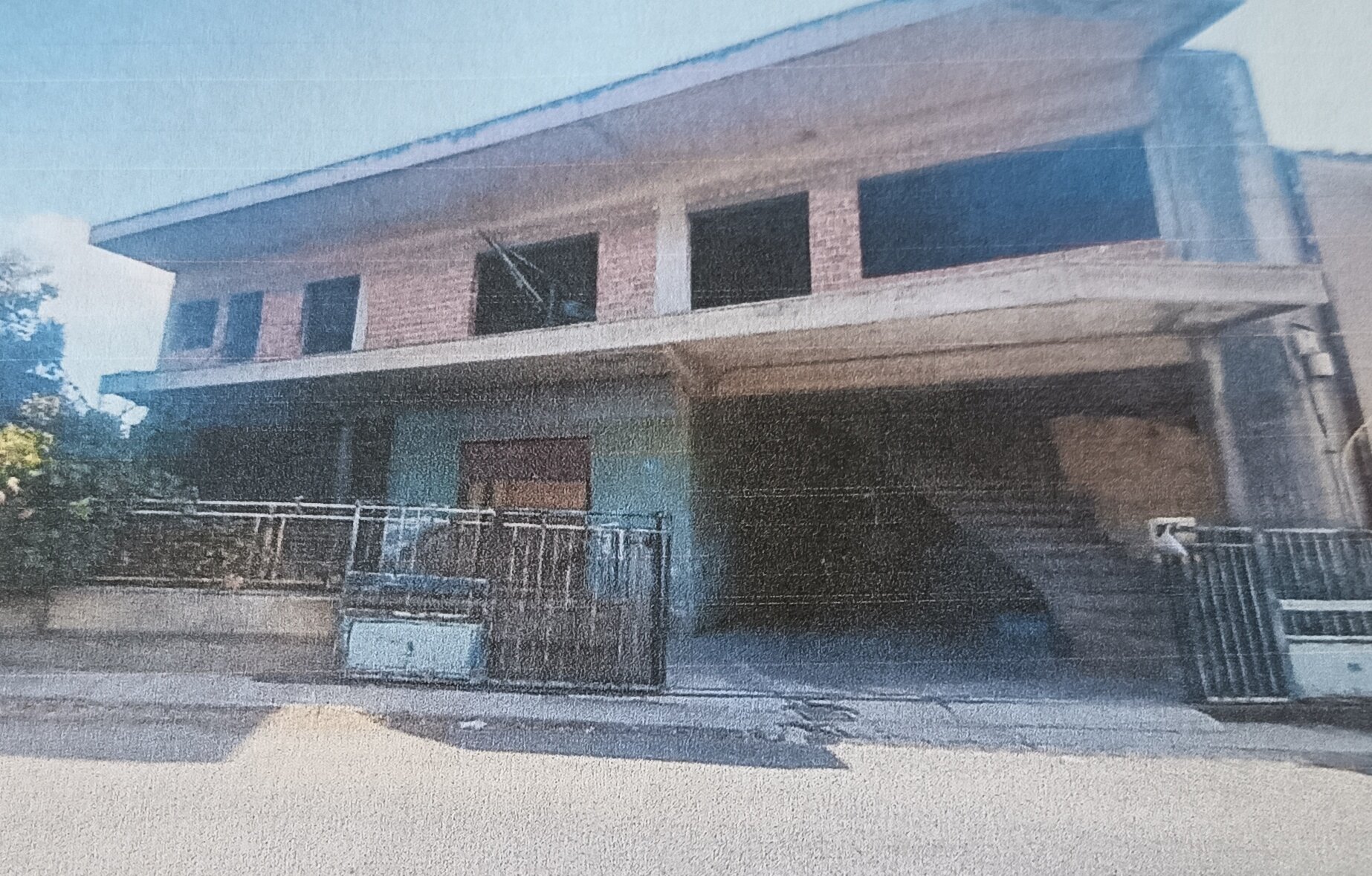 Οικόπεδο με κτίσμα  σε πλειστηριασμό Δήμος Ερέτριας