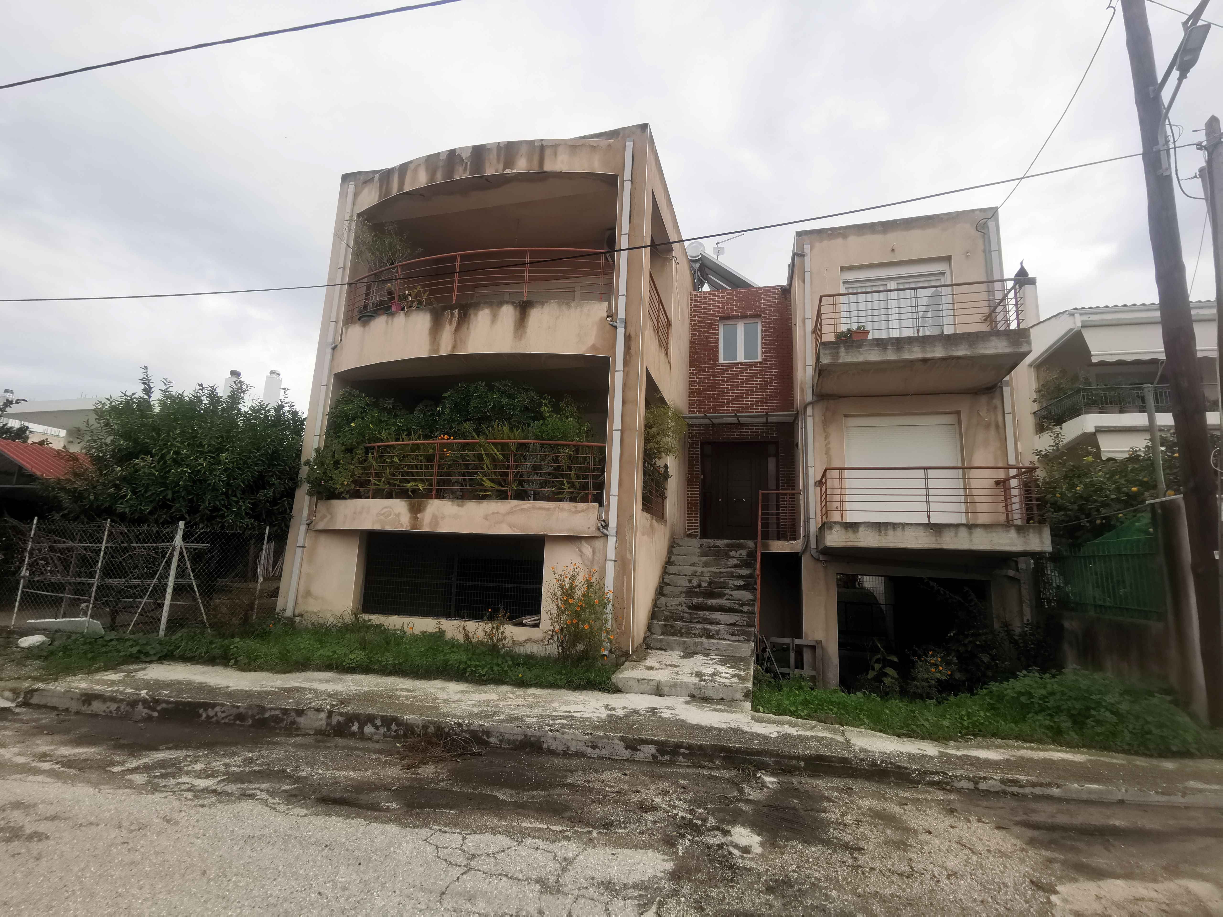 Οικόπεδο με κτίσμα 300 τ.μ. σε πλειστηριασμό Δήμος Πατρέων