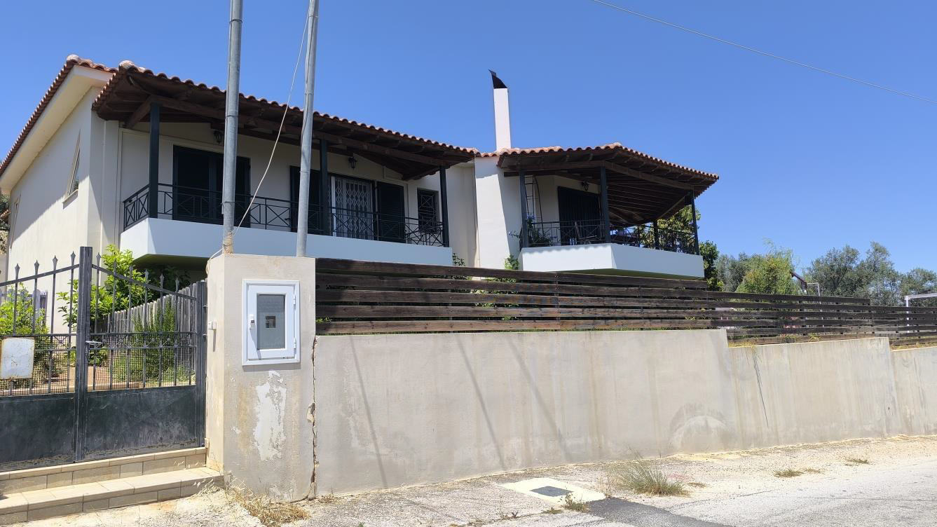 Αγροτεμάχιο με κτίσμα  σε πλειστηριασμό Δήμος Σικυωνίων