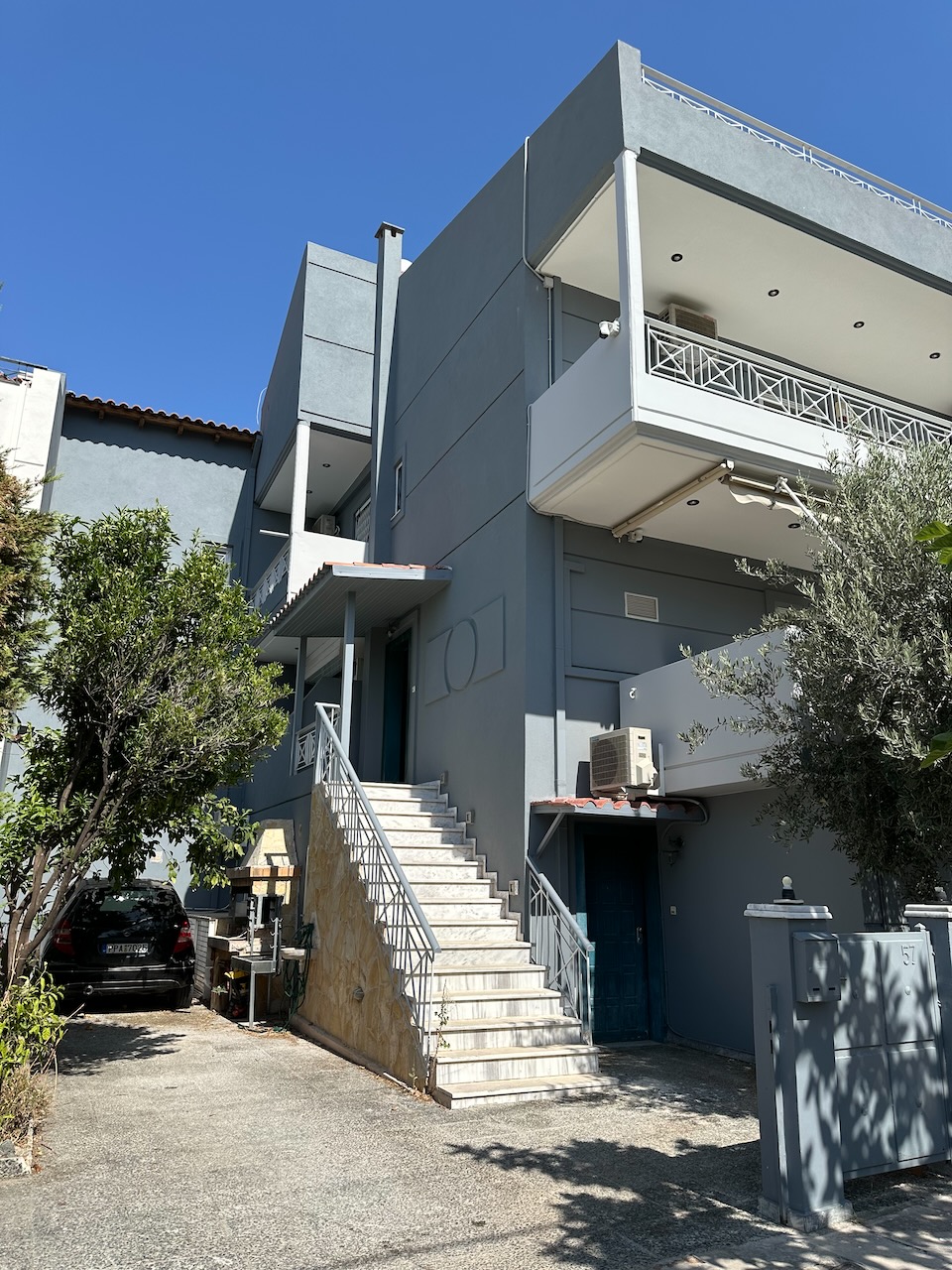 Οικόπεδο με κτίσμα  σε πλειστηριασμό Δήμος Βριλησσίων