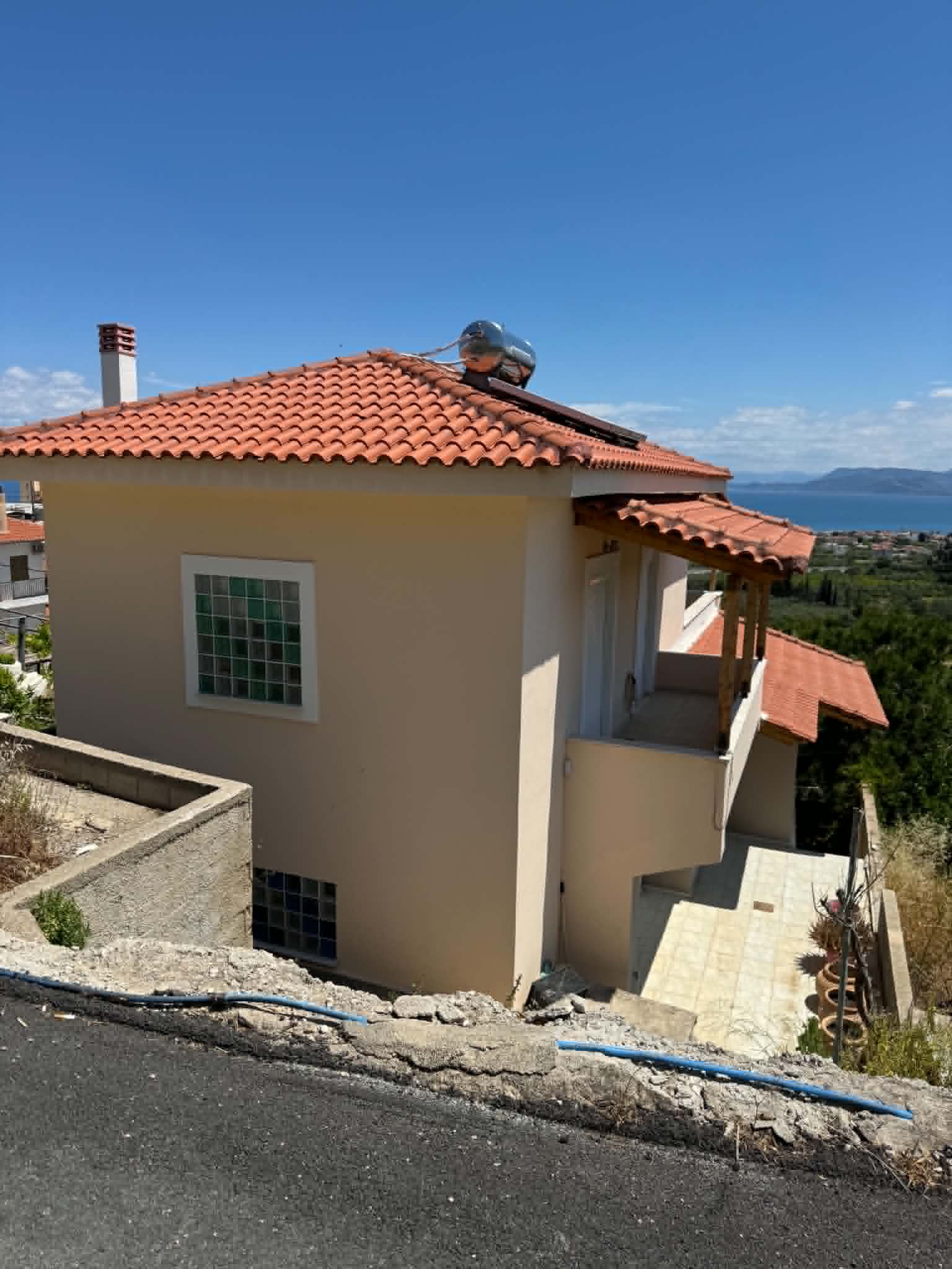 Οικόπεδο με κτίσμα 374.70 sq.m. σε πλειστηριασμό Municipality of Sikyonia