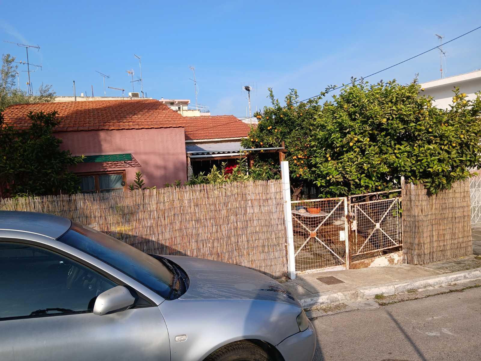 Οικόπεδο με κτίσμα  σε πλειστηριασμό Municipality of Oropos