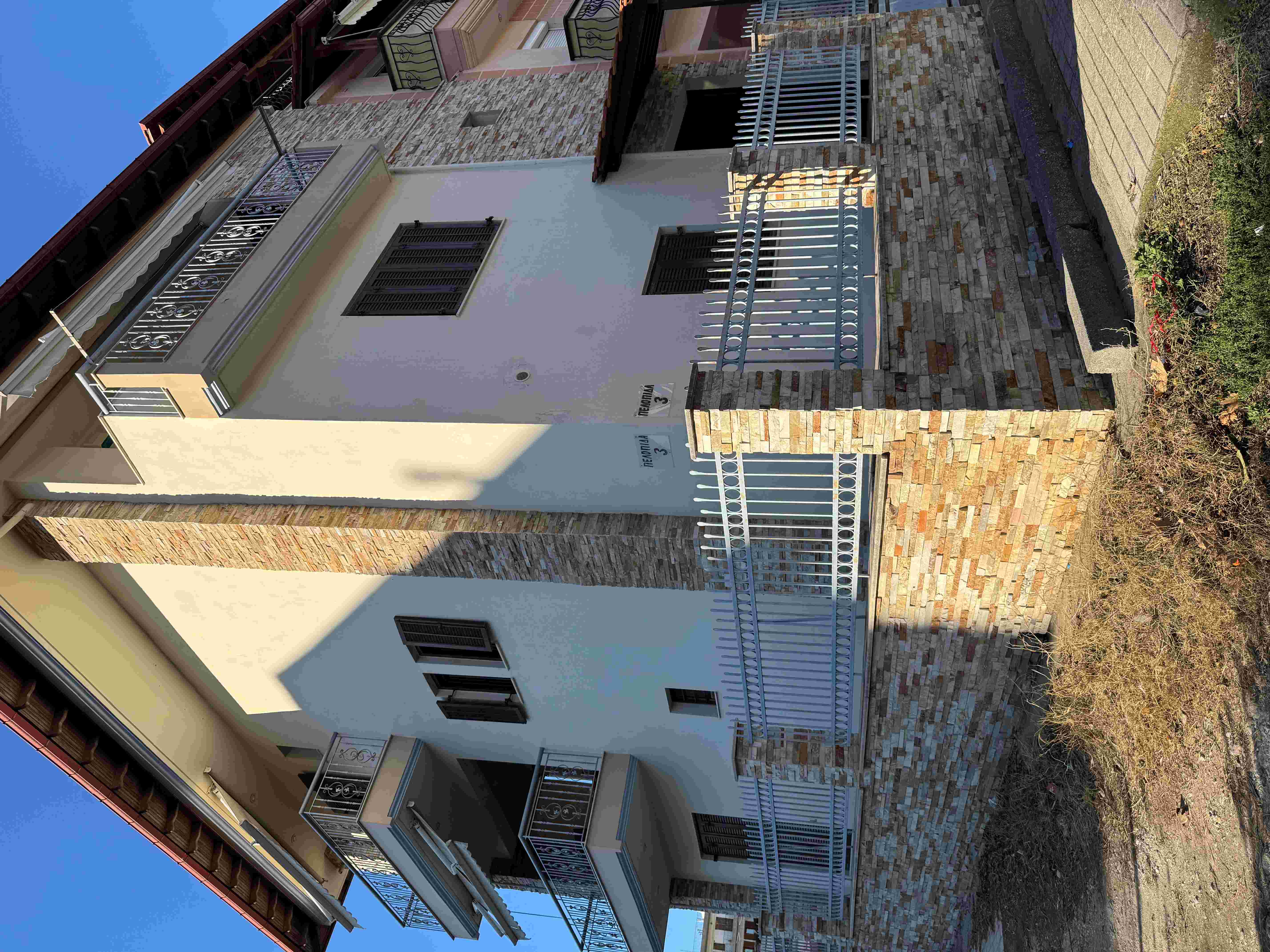 Οικόπεδο με κτίσμα 241.85 sq.m. σε πλειστηριασμό Municipality of Kordelio - Evosmou