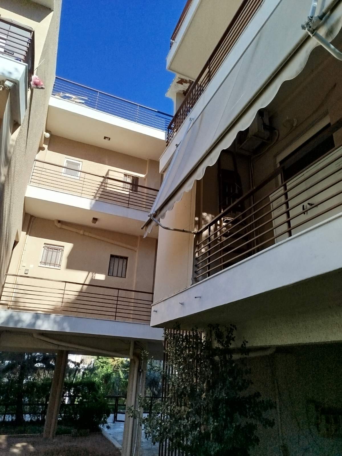 Οικόπεδο με κτίσμα  σε πλειστηριασμό Municipality of Saronikos