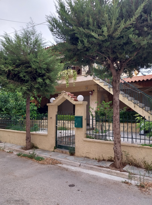 Οικόπεδο με κτίσμα 155.96 sq.m. σε πλειστηριασμό Municipality of Acharnon