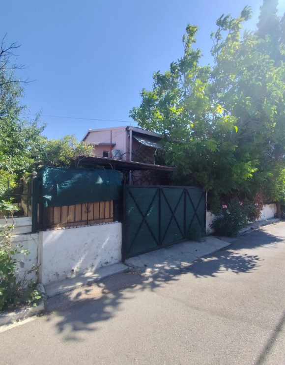 Οικόπεδο με κτίσμα 100 sq.m. σε πλειστηριασμό Municipality of Megareo
