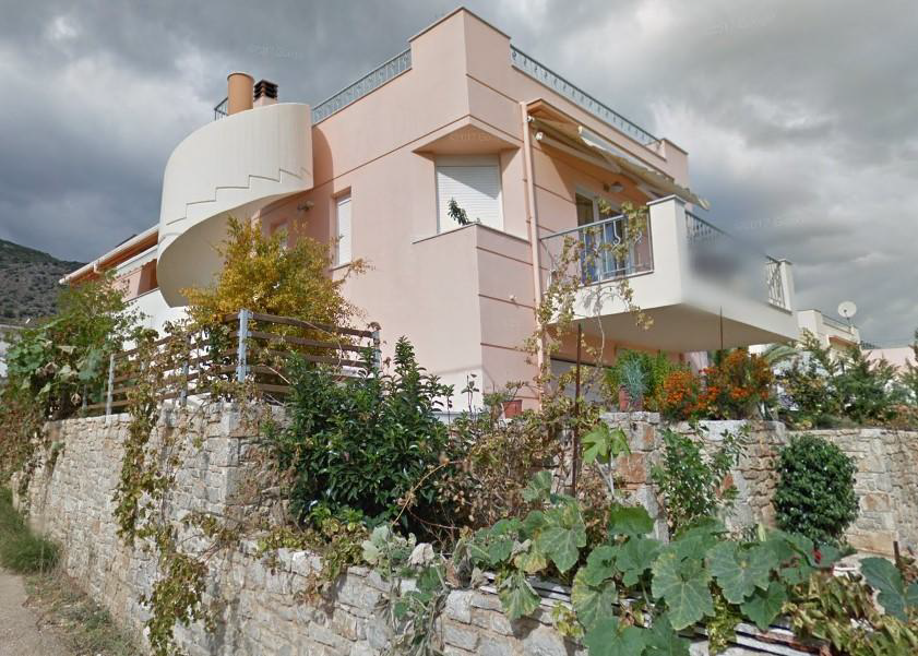 Οικόπεδο με κτίσμα 105.03 sq.m. σε πλειστηριασμό Municipality of North Kynouria