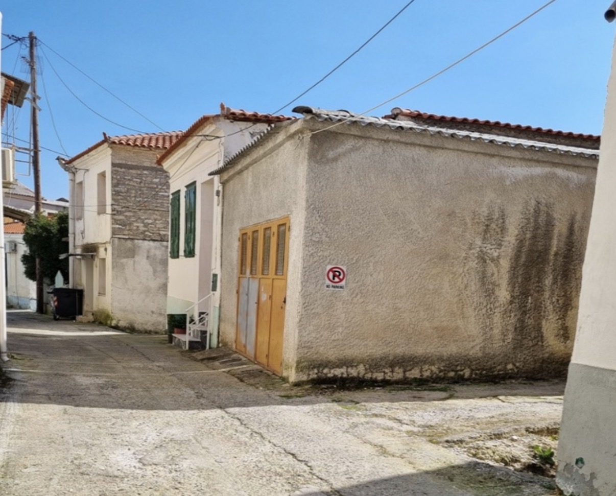 Οικόπεδο με κτίσμα  σε πλειστηριασμό Municipality of Samos