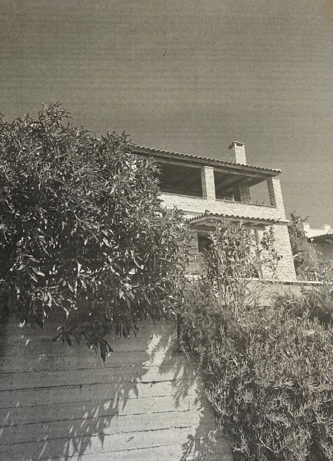 Οικόπεδο με κτίσμα 500 sq.m. σε πλειστηριασμό Municipality of Karystos