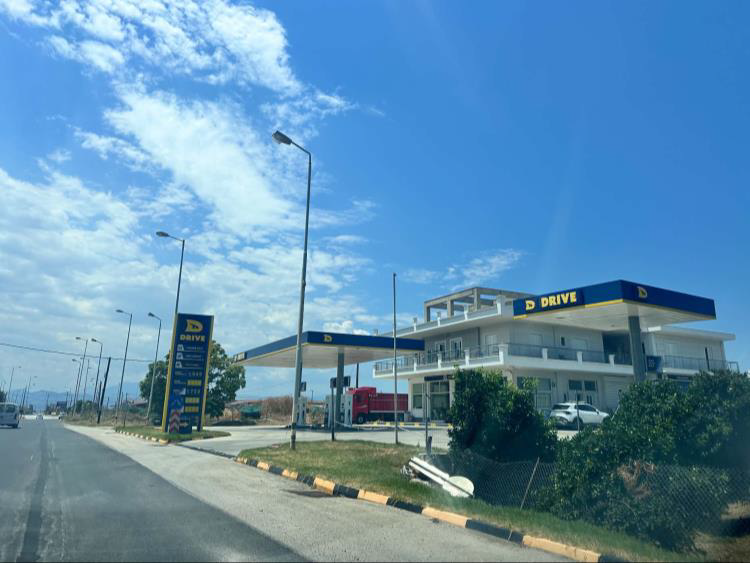 Αγροτεμάχιο με κτίσμα 2238 sq.m. σε πλειστηριασμό Municipality of Corinthia