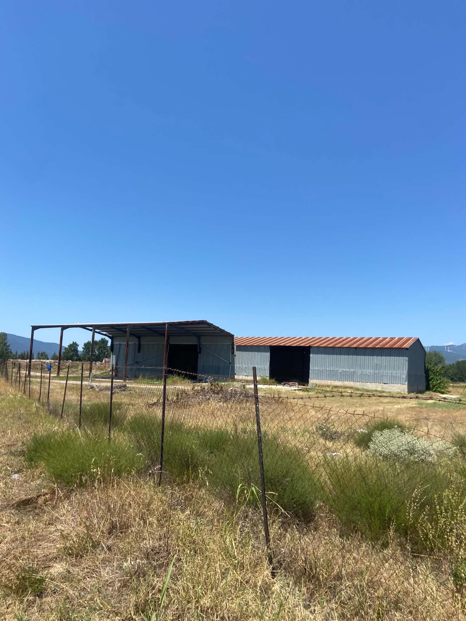 Αγροτεμάχιο με κτίσμα 5022 sq.m. σε πλειστηριασμό Municipality of Sintiki