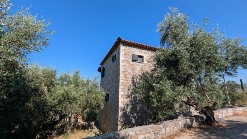 Οικόπεδο με κτίσμα 171.44 sq.m. σε πλειστηριασμό Municipality of West Mani