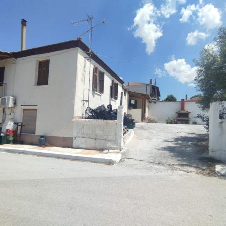 Οικόπεδο με κτίσμα 578 sq.m. σε πλειστηριασμό Municipality of Nea Zichni