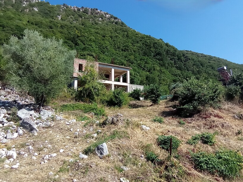 Οικόπεδο με κτίσμα  σε πλειστηριασμό Δήμος Σουλίου