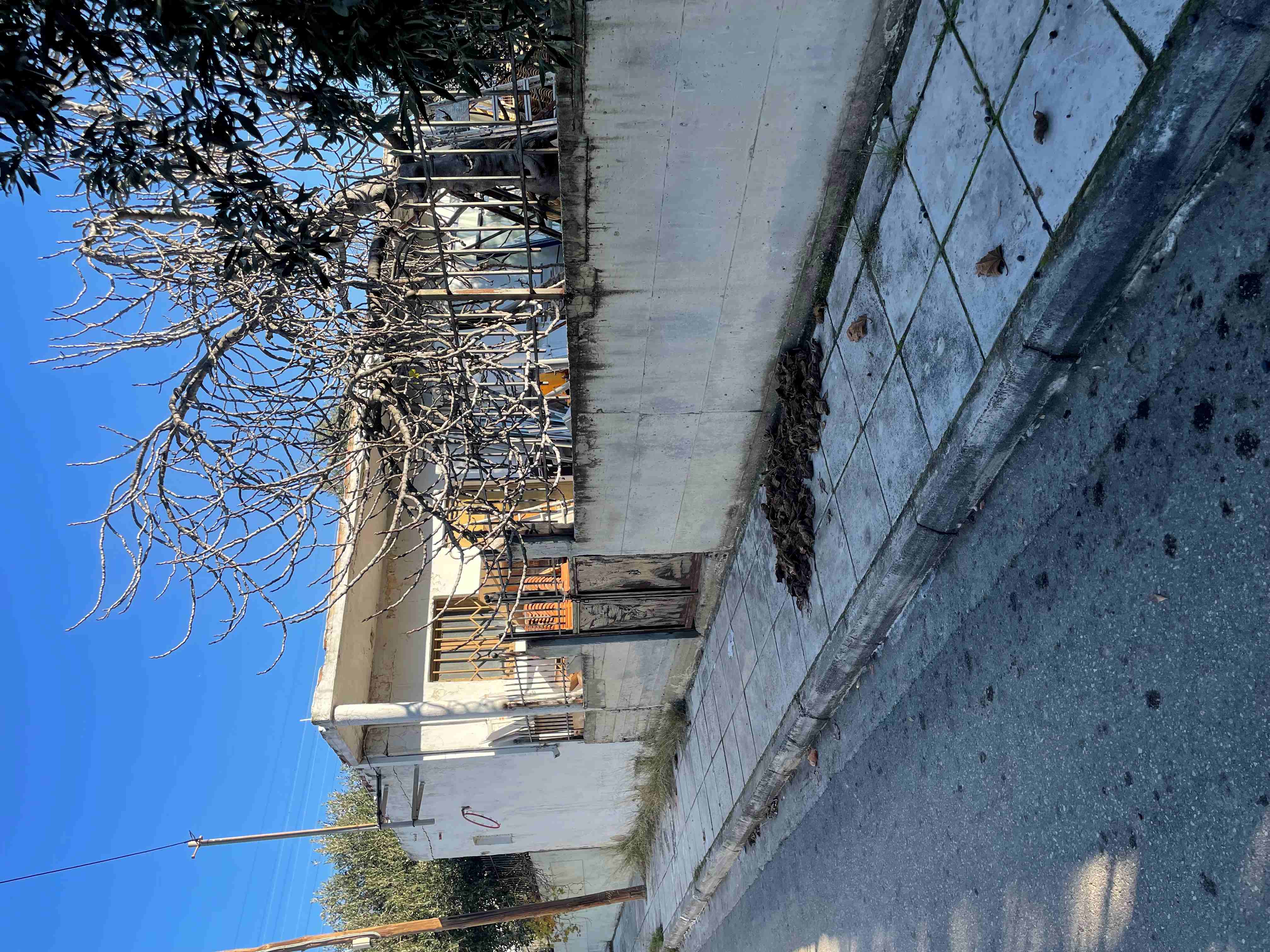 Οικόπεδο με κτίσμα  σε πλειστηριασμό Tribe Municipality