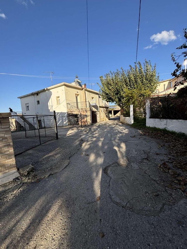 Οικόπεδο με κτίσμα  σε πλειστηριασμό Δήμος Ρεθύμνης