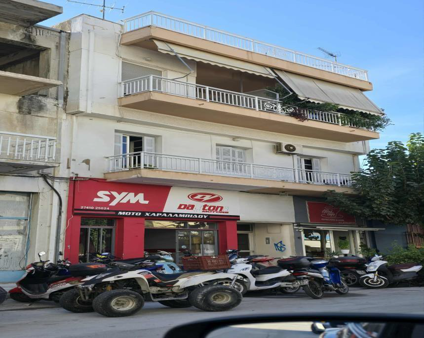 Οικόπεδο με κτίσμα 502.50 sq.m. σε πλειστηριασμό Municipality of Corinthia