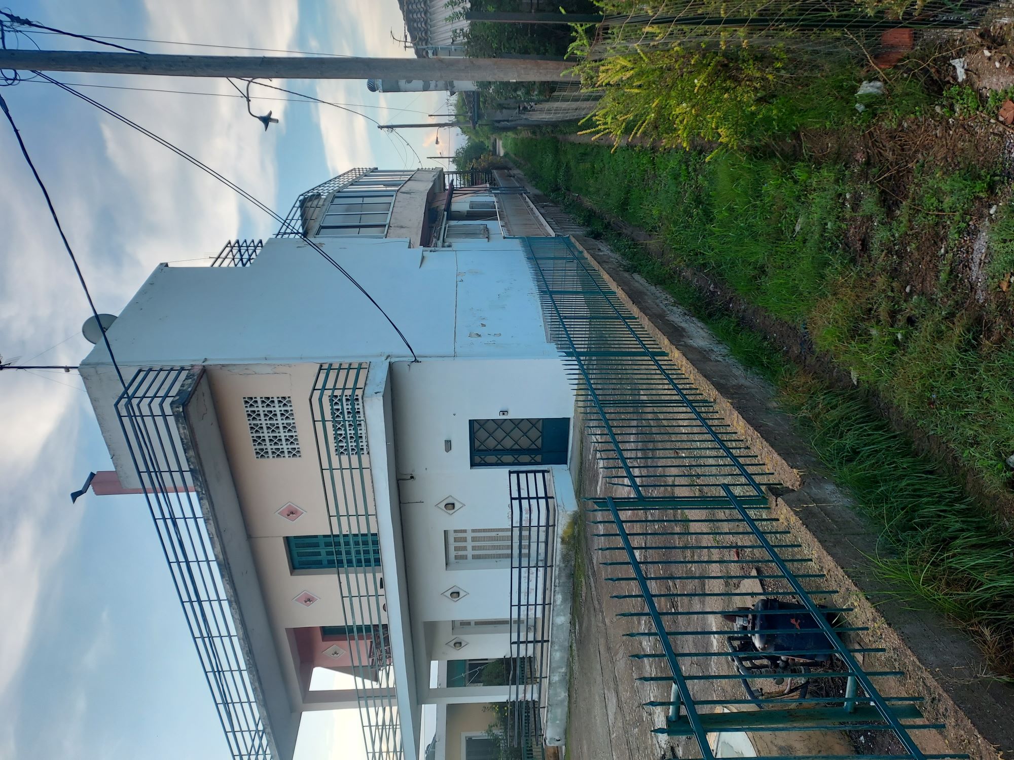 photo1