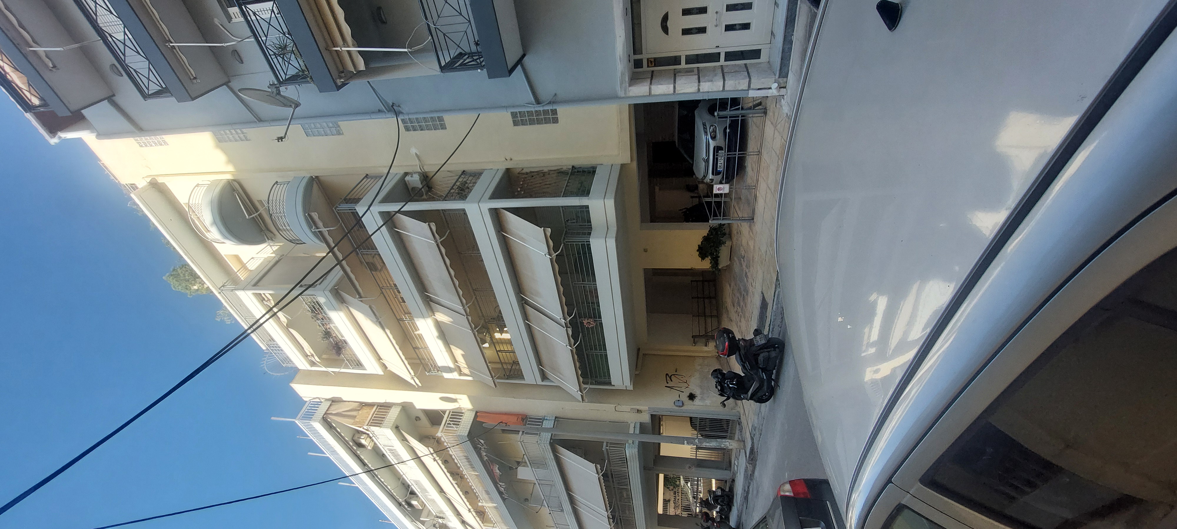photo1