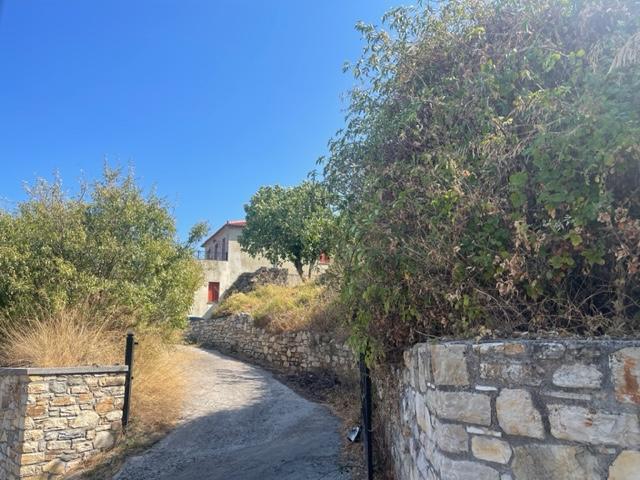 Οικόπεδο με κτίσμα  σε πλειστηριασμό Municipality of Kymi - Aliveri