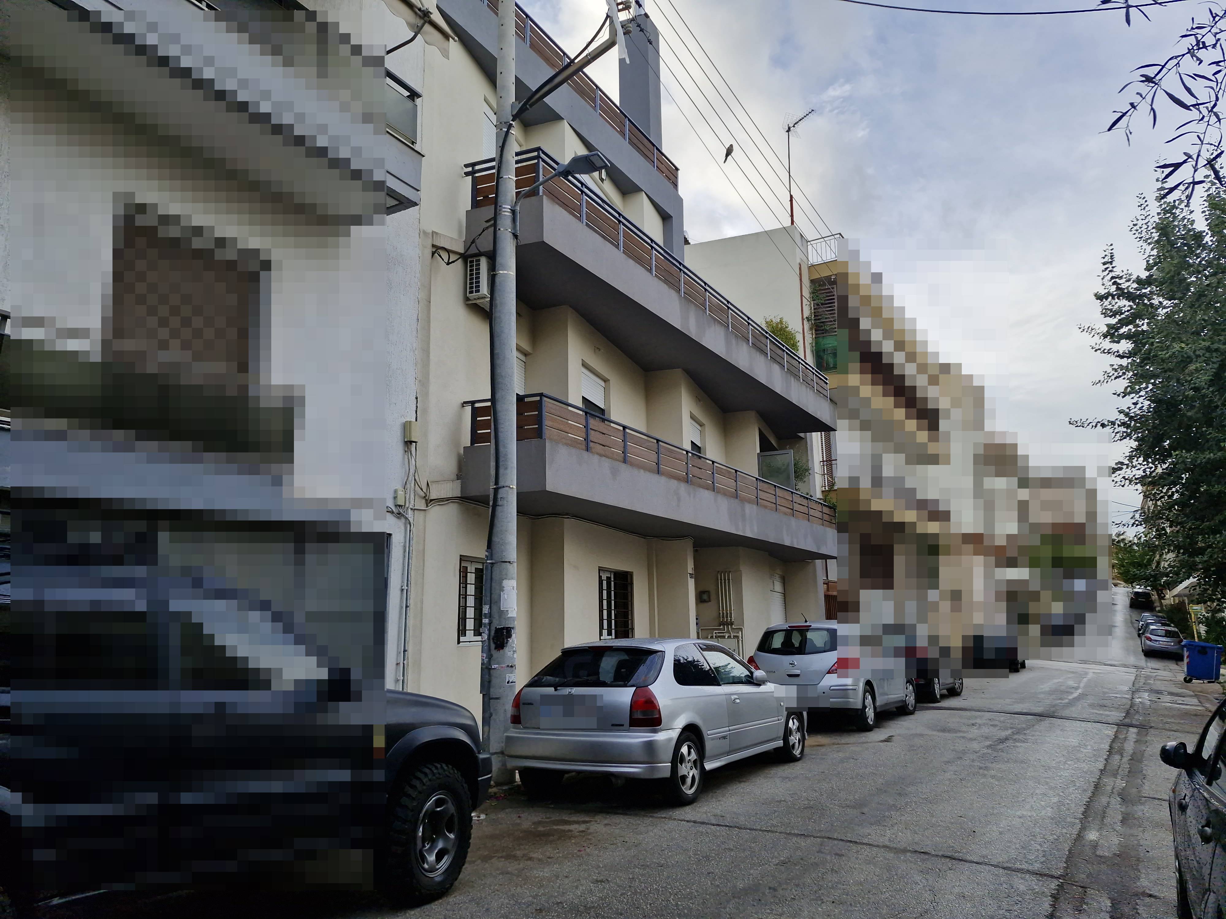 photo1