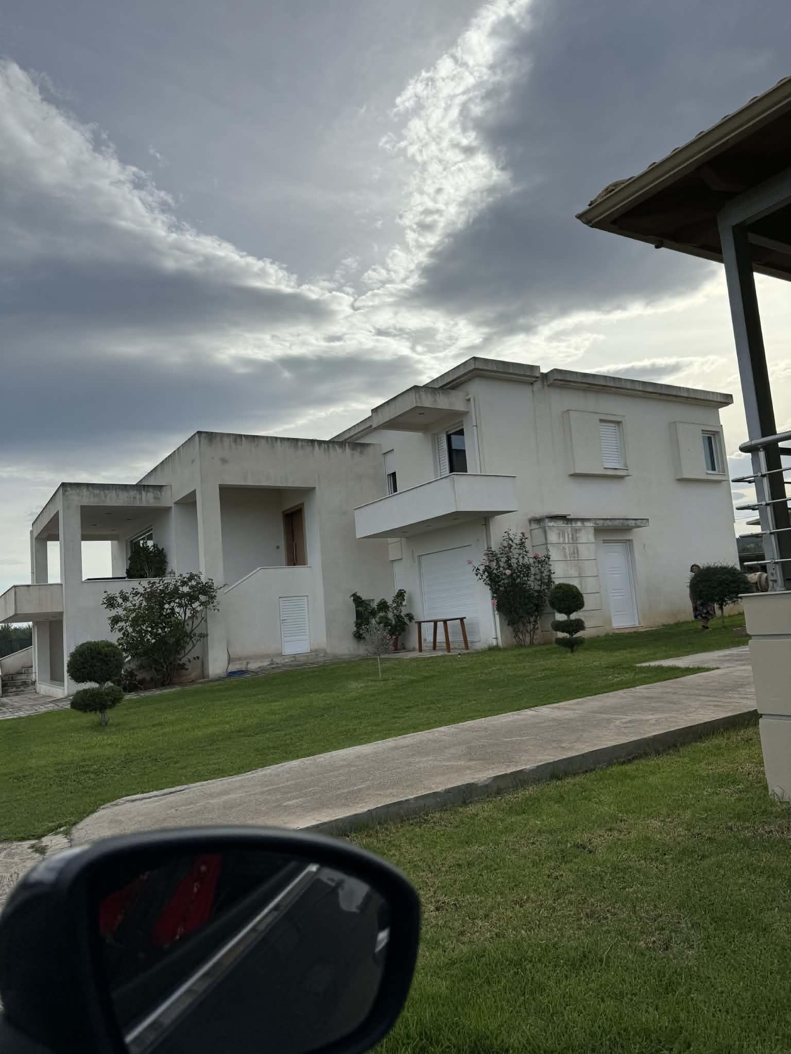 photo1