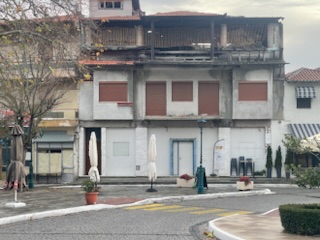 photo1