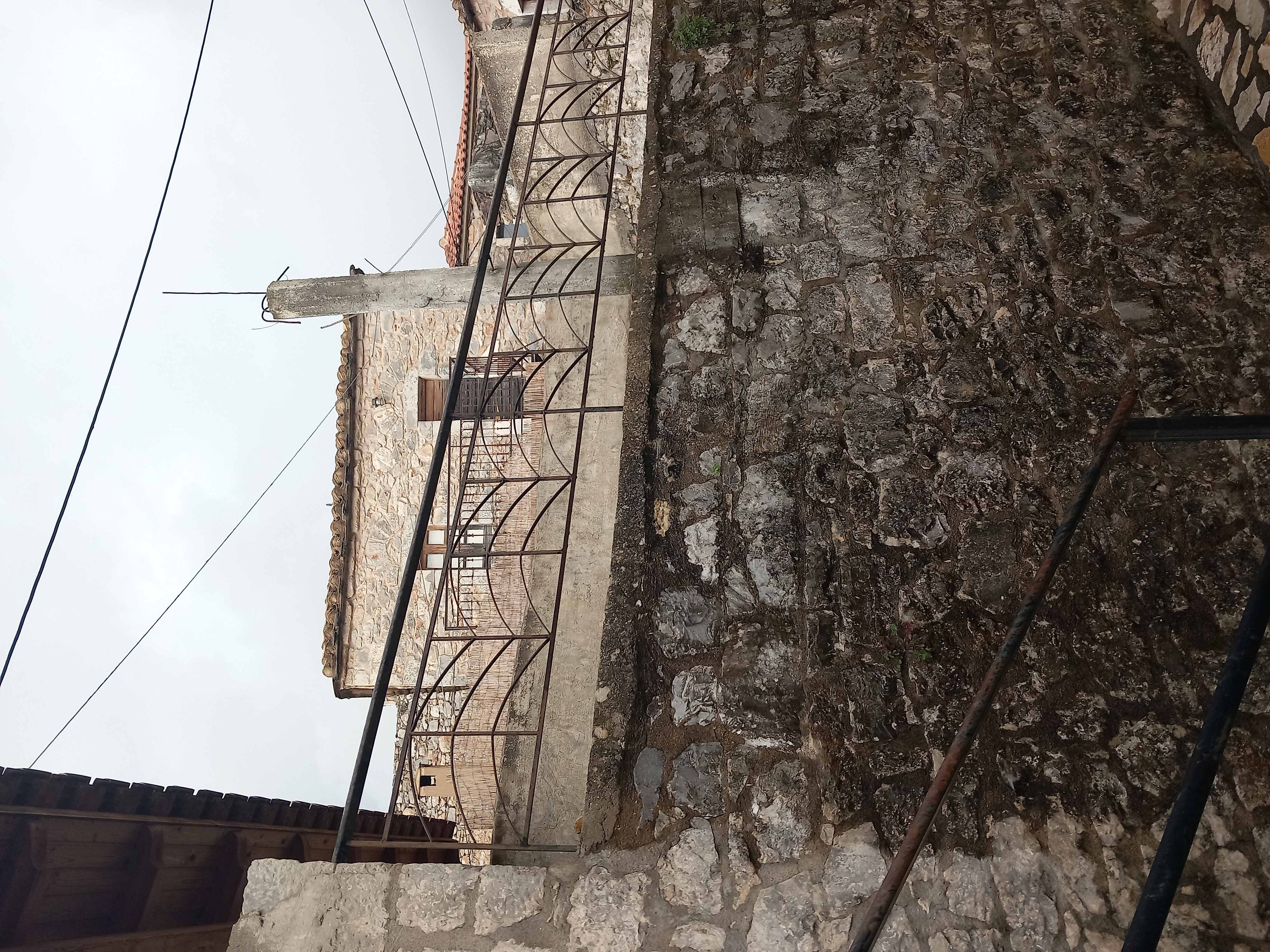 photo1