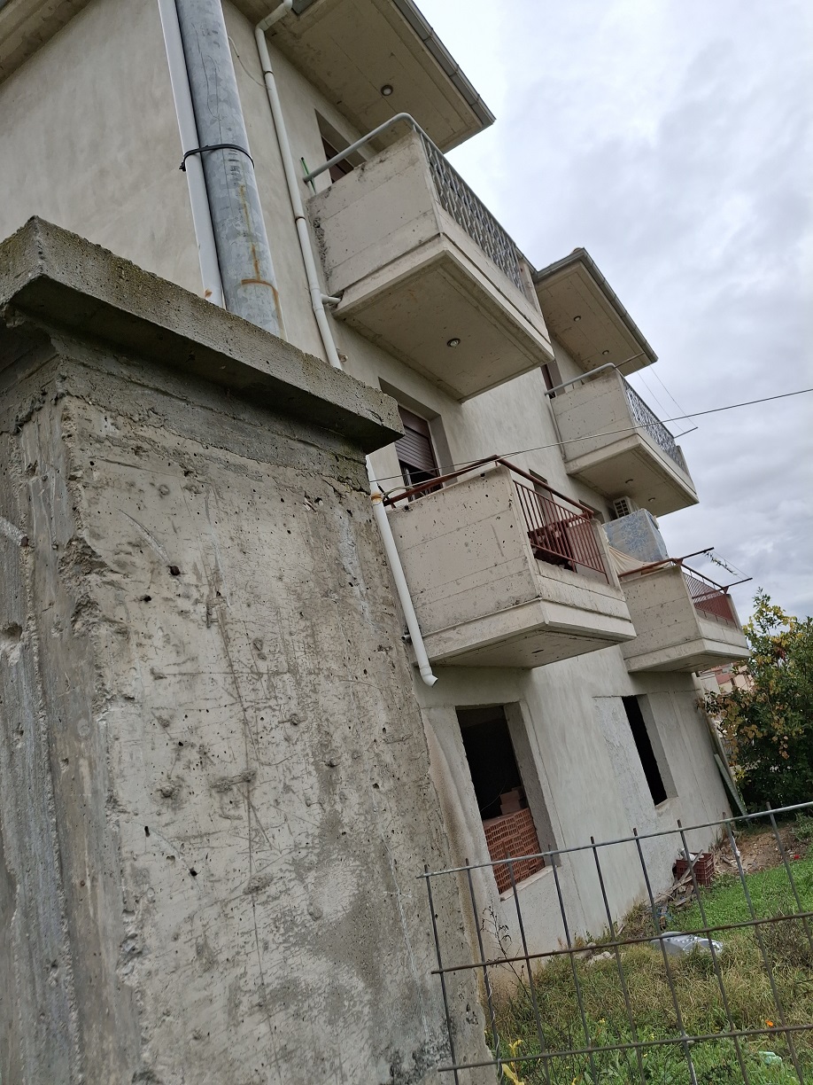 photo1