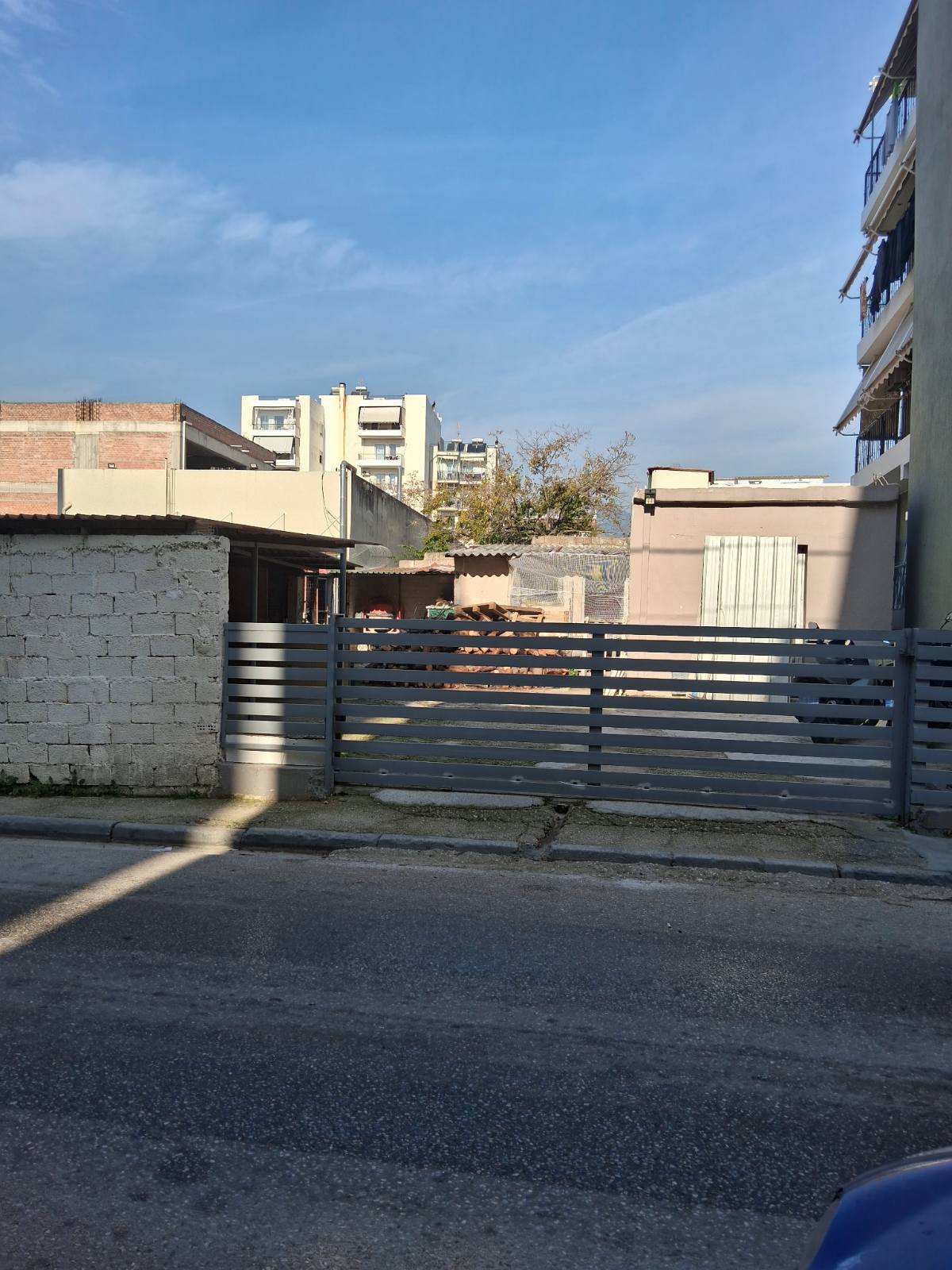 Οικόπεδο με κτίσμα  σε πλειστηριασμό Municipality of Acharnon