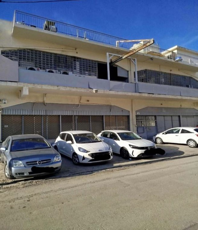 photo1