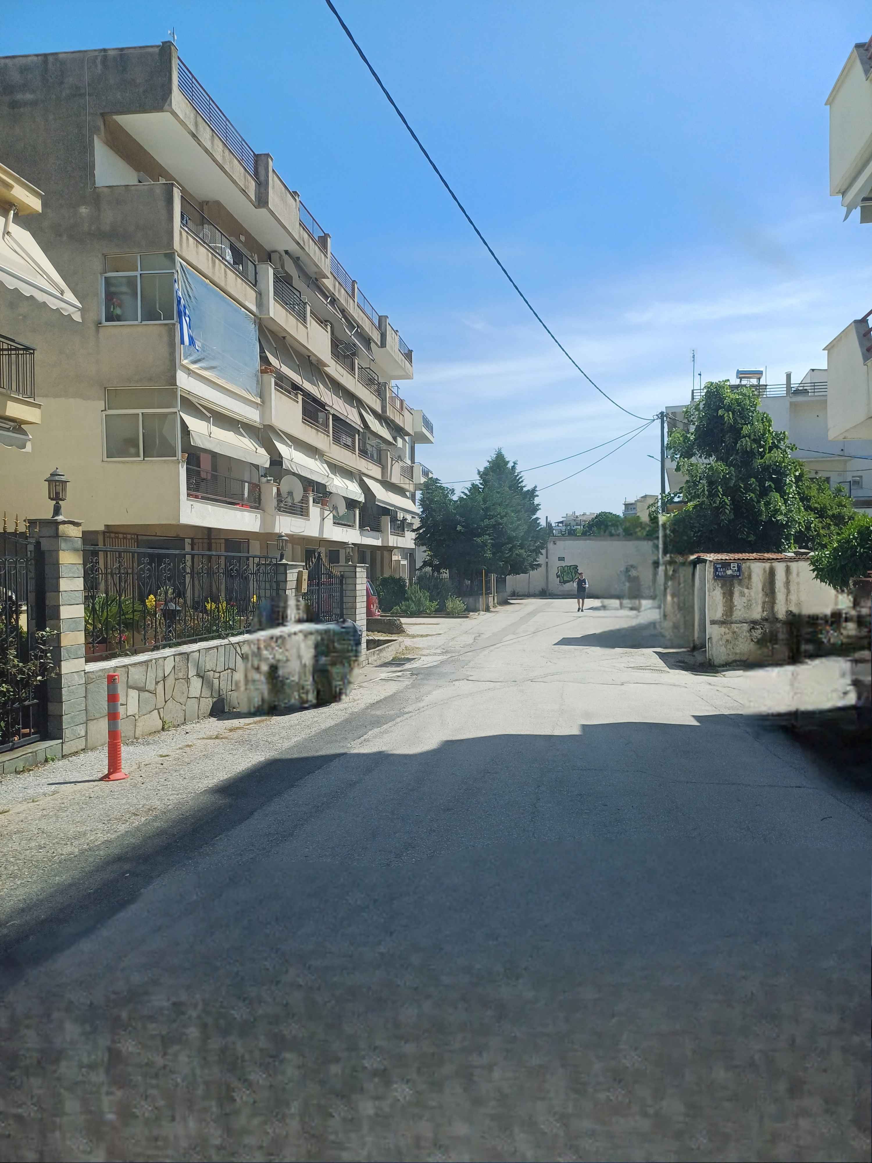 photo1