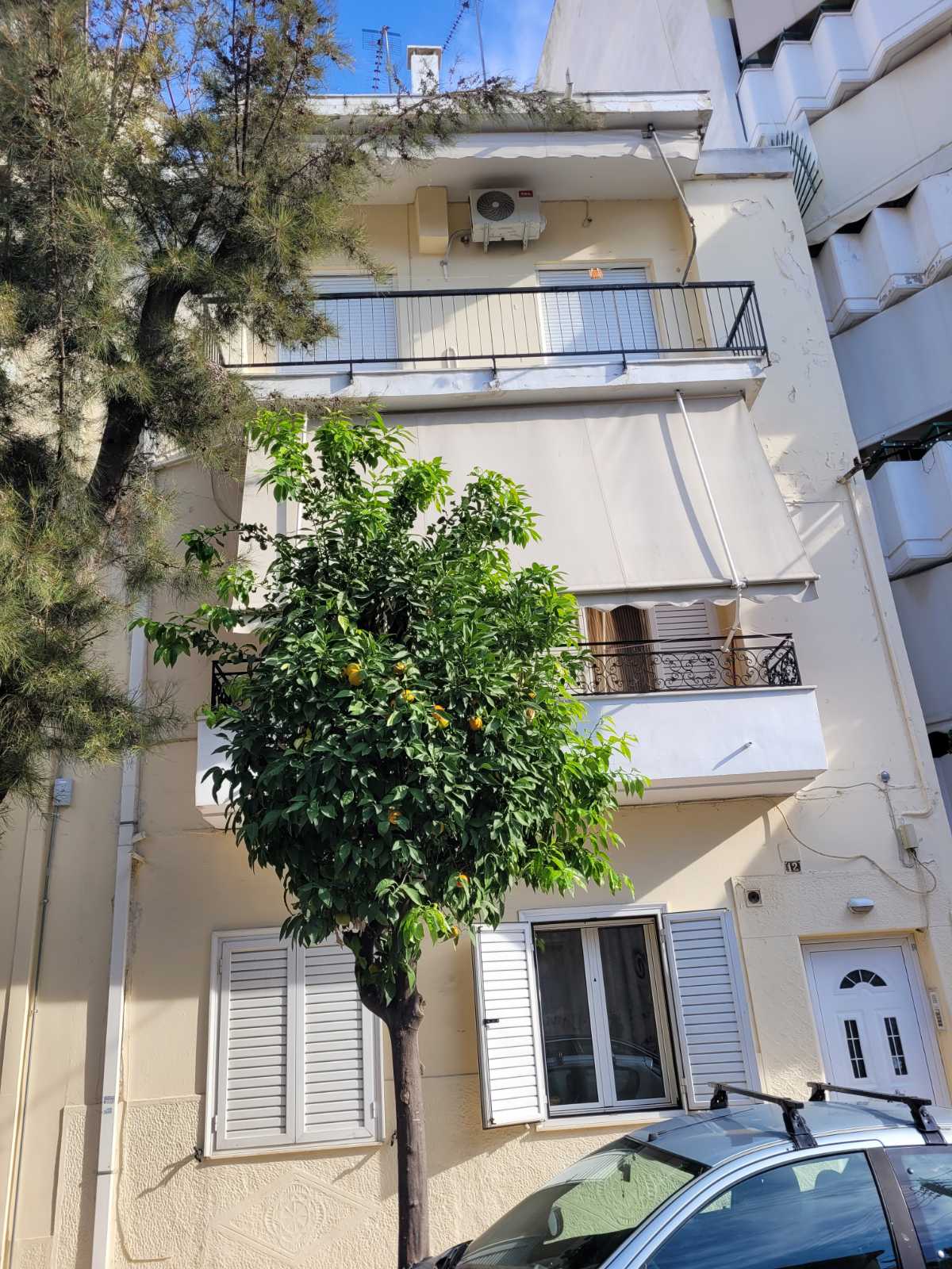 photo1