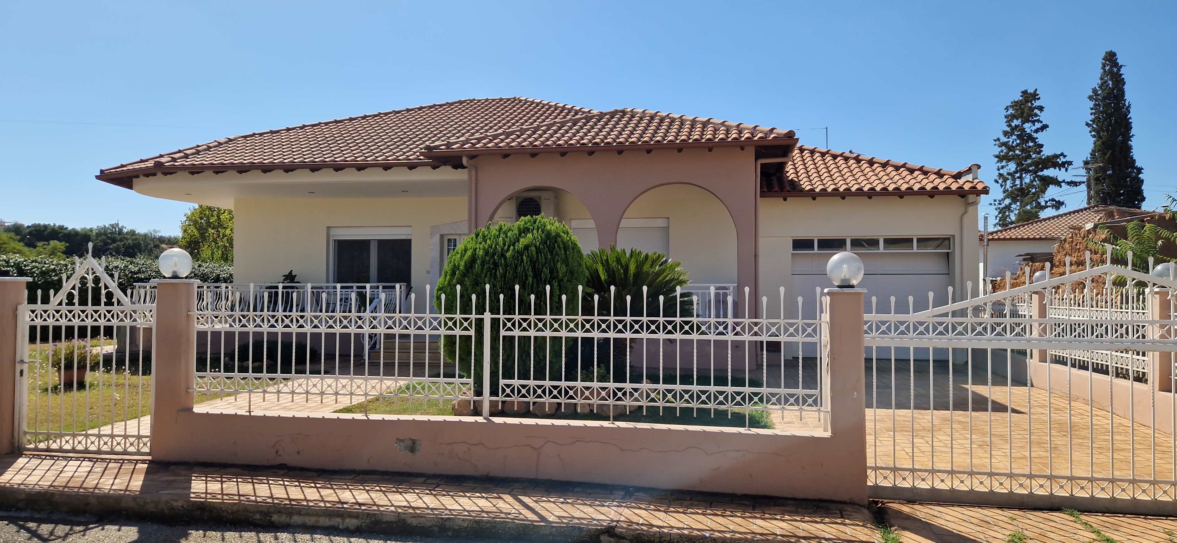 Οικόπεδο με κτίσμα 120 sq.m. σε πλειστηριασμό Municipality of Nea Propontida