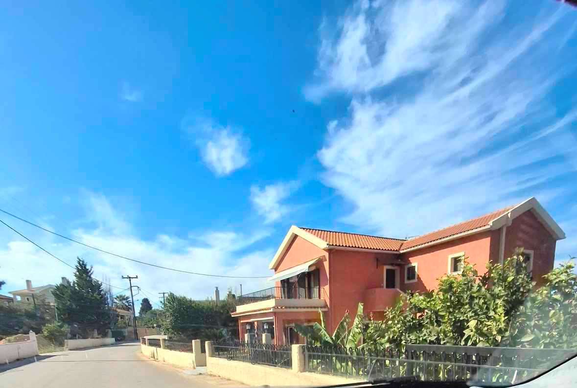 Οικόπεδο με κτίσμα  σε πλειστηριασμό Δήμος Κεφαλονιάς