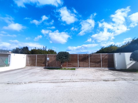 Οικόπεδο με κτίσμα  σε πλειστηριασμό Δήμος Μαραθώνος