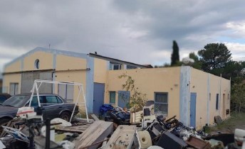 Αγροτεμάχιο με κτίσμα  σε πλειστηριασμό Δήμος Αίγινας