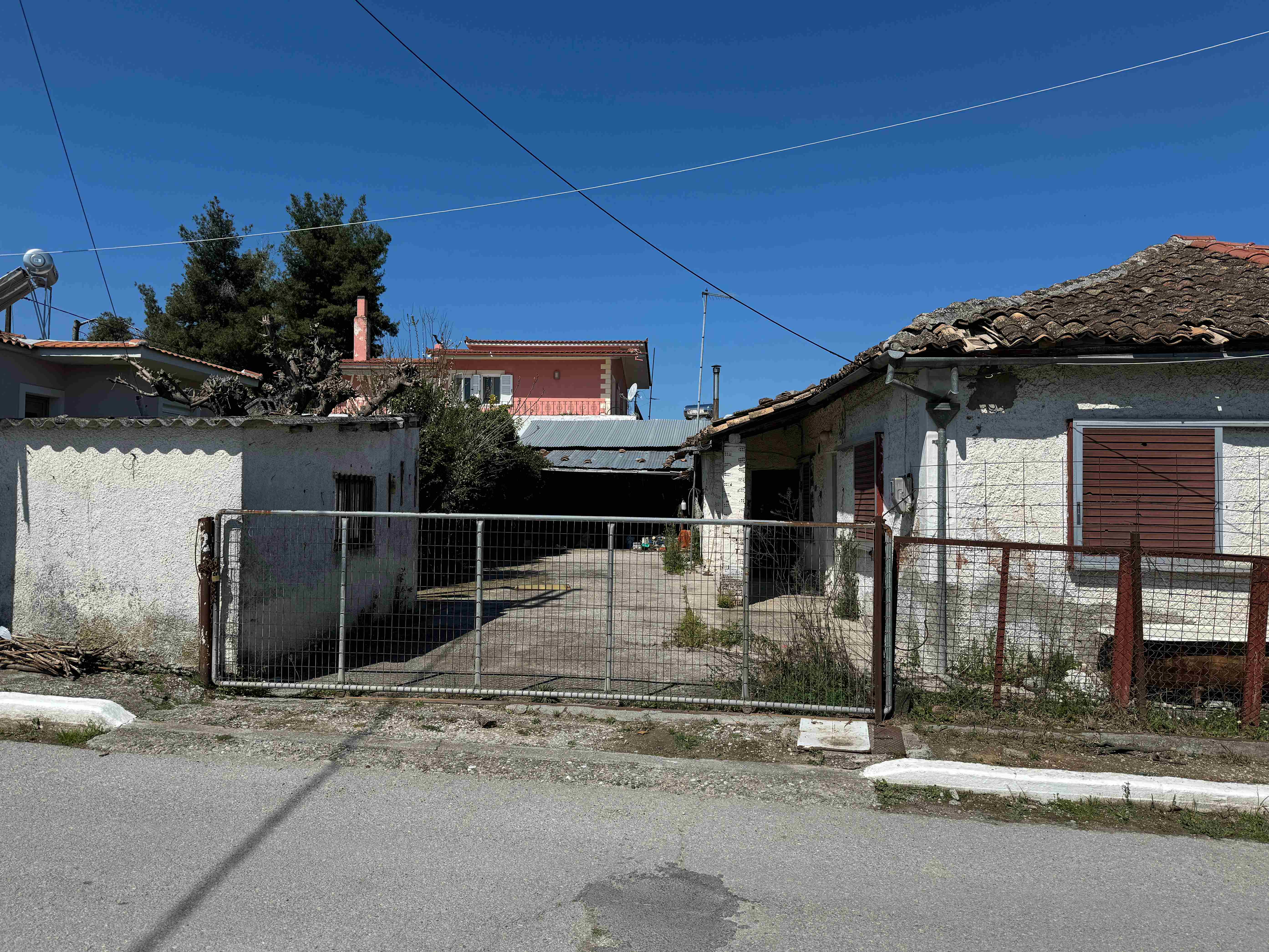 Οικόπεδο με κτίσμα  σε πλειστηριασμό Δήμος Ιστιαίας - Αιδηψού