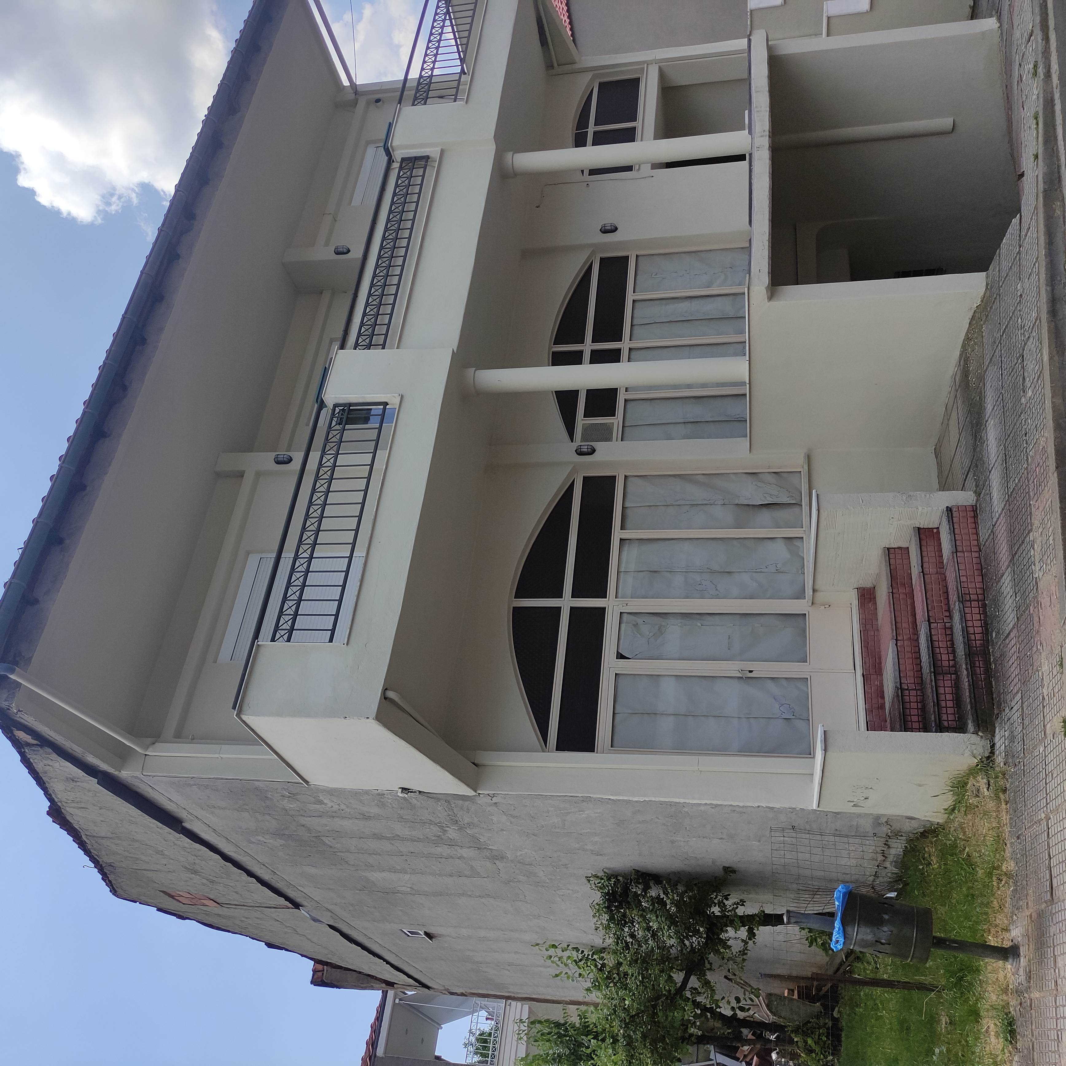 Οικόπεδο με κτίσμα 270 τ.μ. σε πλειστηριασμό Δήμος Σερβίων - Βελβεντού