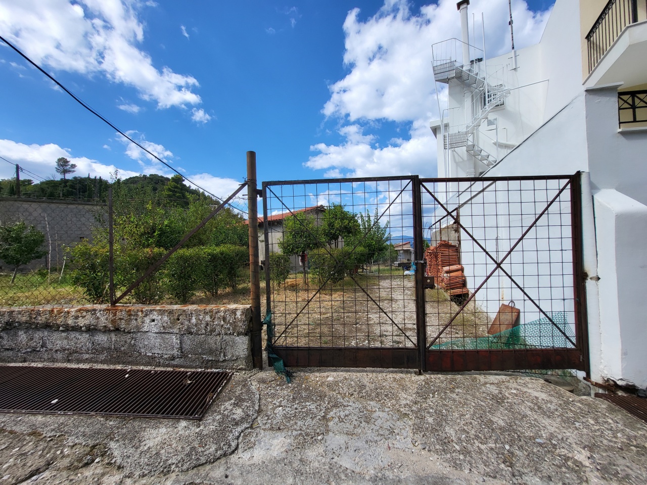 Οικόπεδο με κτίσμα  σε πλειστηριασμό Municipality of Patreon