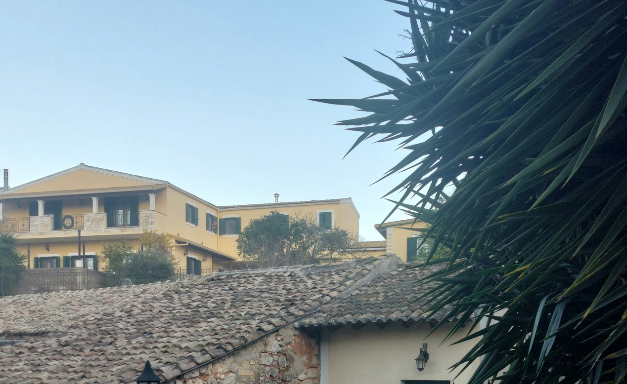 Οικόπεδο με κτίσμα  σε πλειστηριασμό Δήμος Κέρκυρας