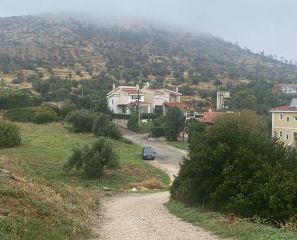 Οικόπεδο με κτίσμα  σε πλειστηριασμό Δήμος Φυλής