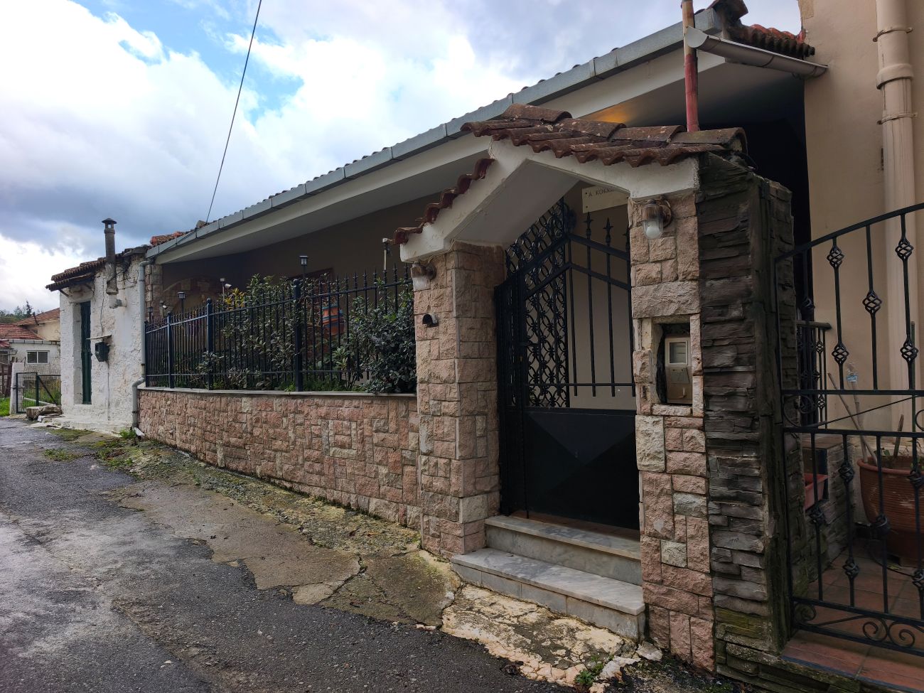 Οικόπεδο με κτίσμα  σε πλειστηριασμό Municipality of Tripoli