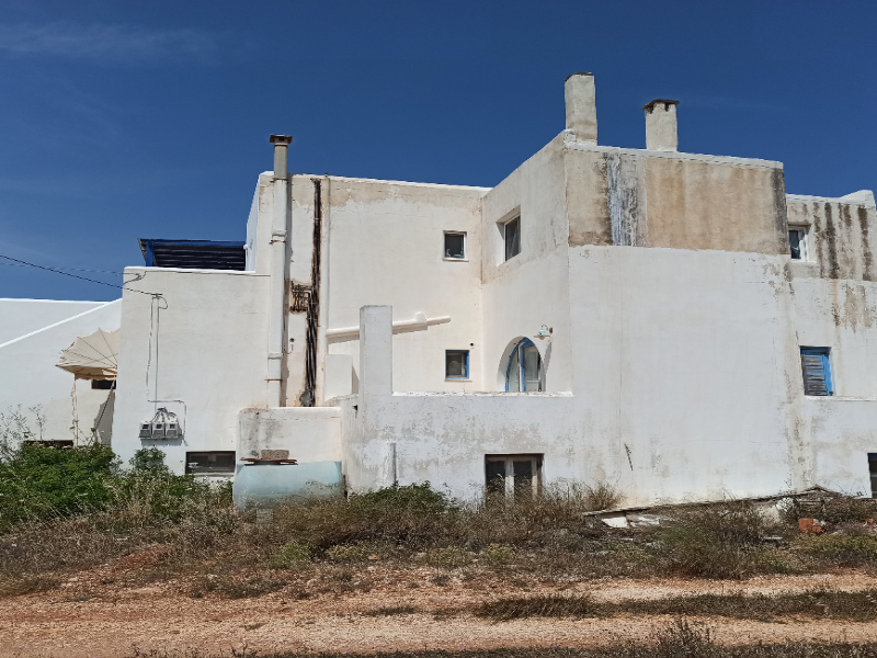 Αγροτεμάχιο με κτίσμα  σε πλειστηριασμό Δήμος Πάρου