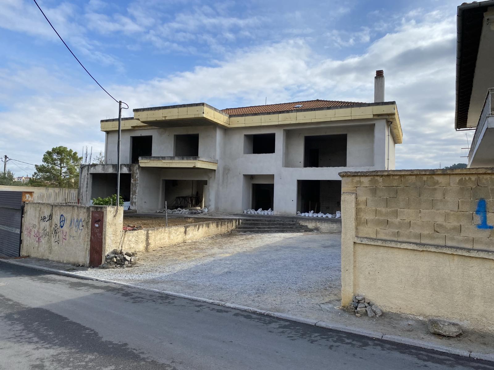 Οικόπεδο με κτίσμα  σε πλειστηριασμό Δήμος Θερμαϊκού