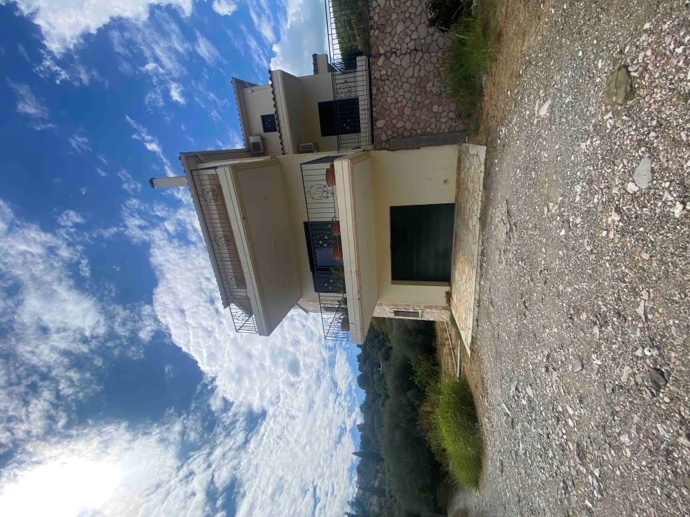 Οικόπεδο με κτίσμα  σε πλειστηριασμό Δήμος Ναυπακτίας