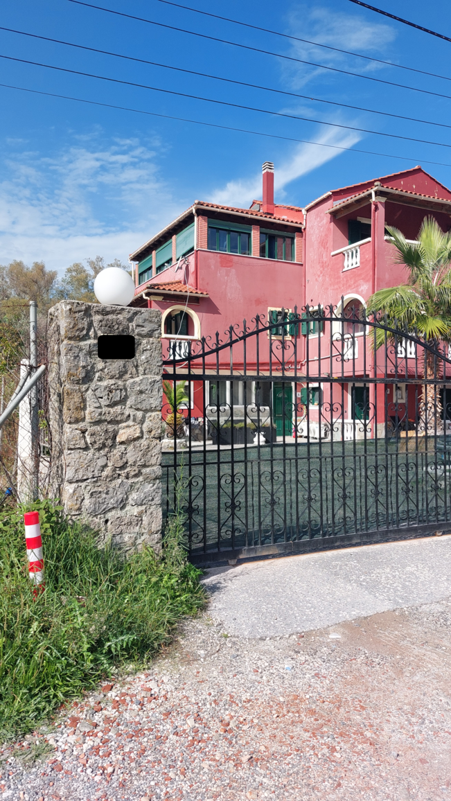 Οικόπεδο με κτίσμα  σε πλειστηριασμό Municipality of Corfu