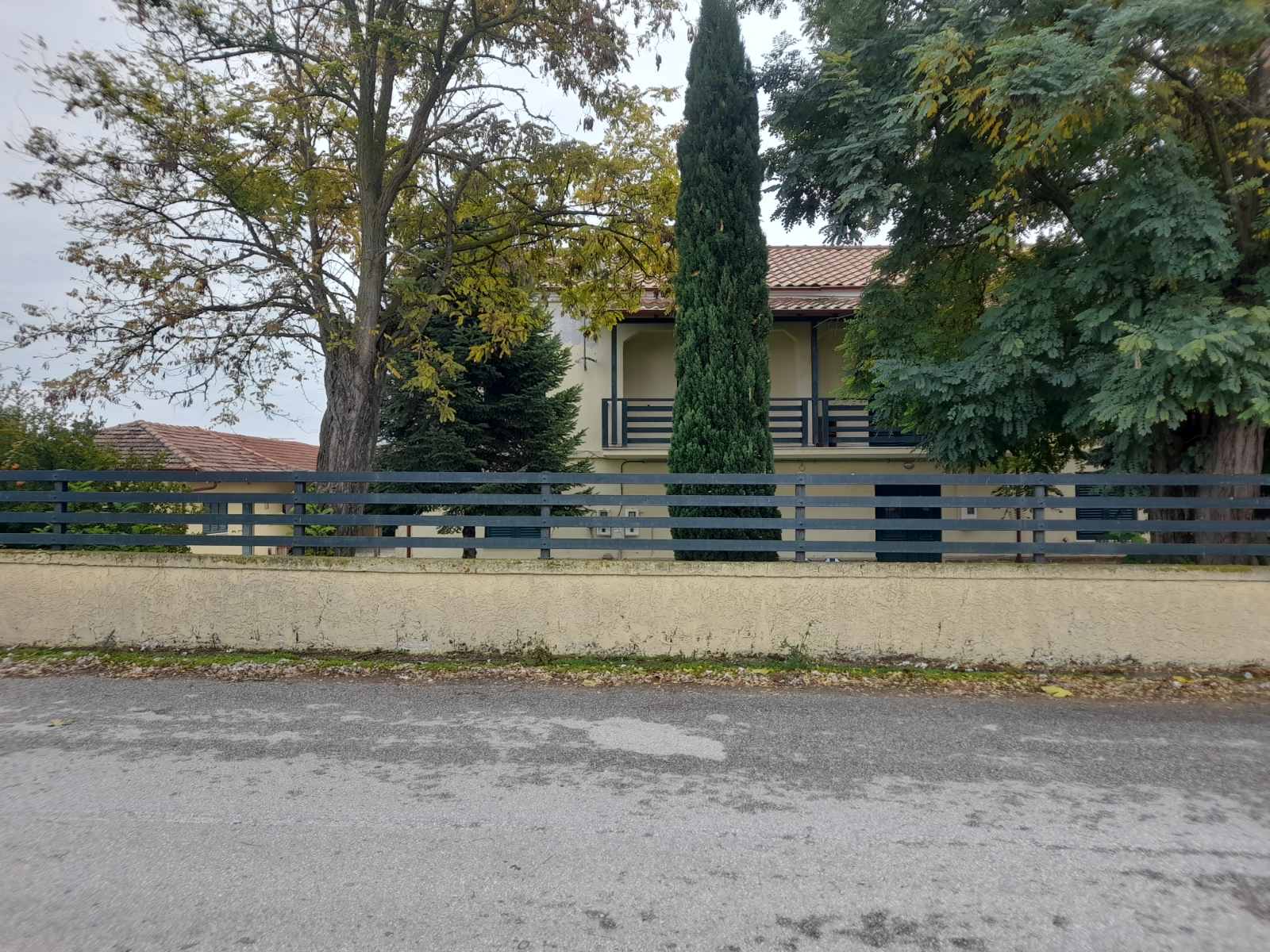 Οικόπεδο με κτίσμα  σε πλειστηριασμό Δήμος Νέας Ζίχνης