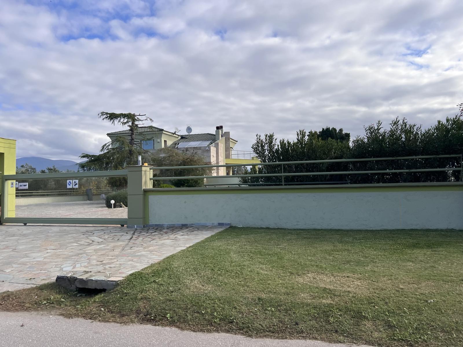 Αγροτεμάχιο με κτίσμα  σε πλειστηριασμό Municipality of Thermi