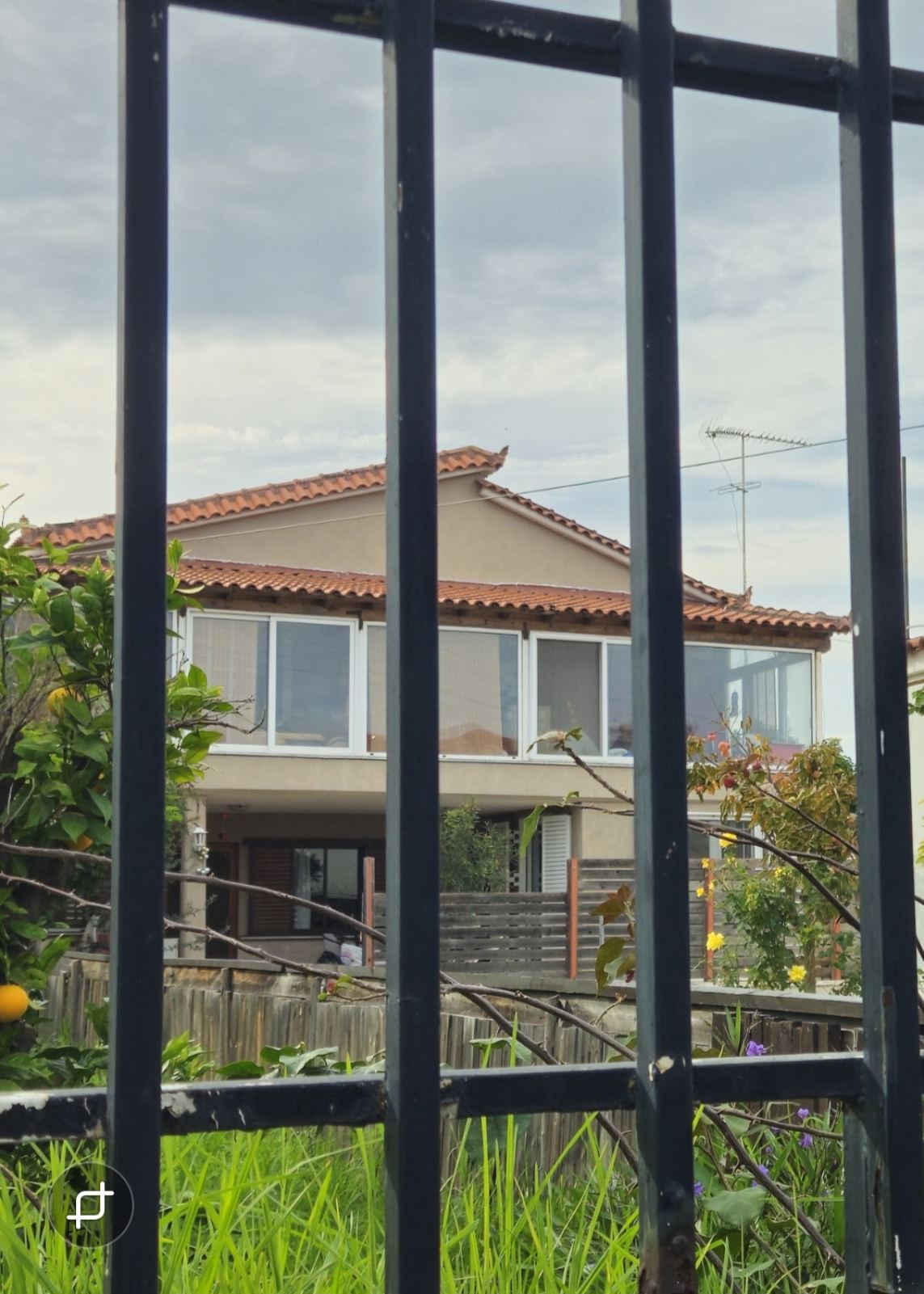 Οικόπεδο με κτίσμα  σε πλειστηριασμό Municipality of Corinthia